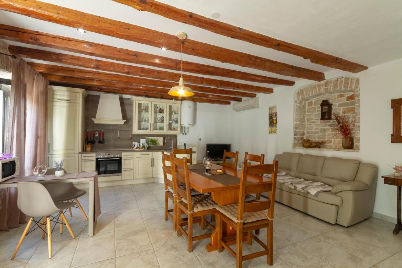 Holiday Stone House Бале Екстериор снимка